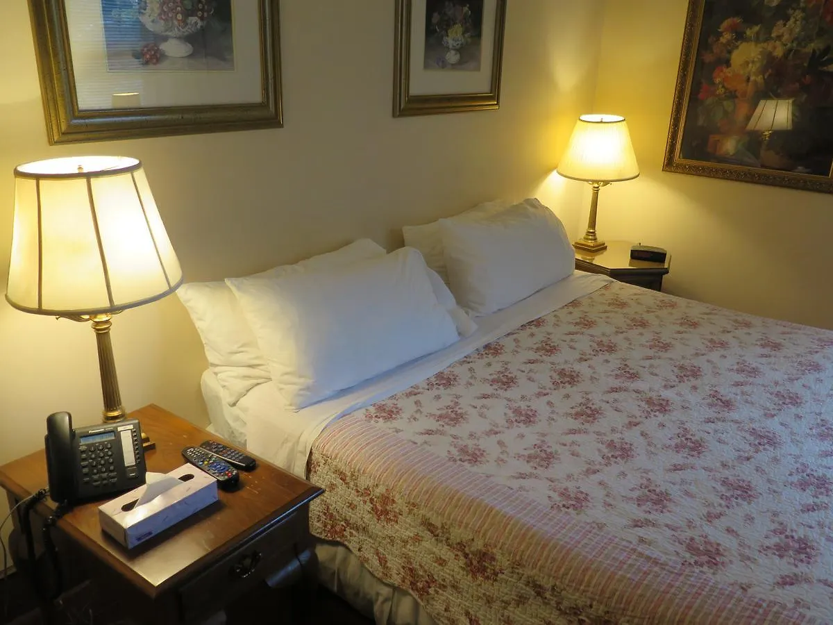 **  טורונטו Madison Manor Boutique Hotel קנדה